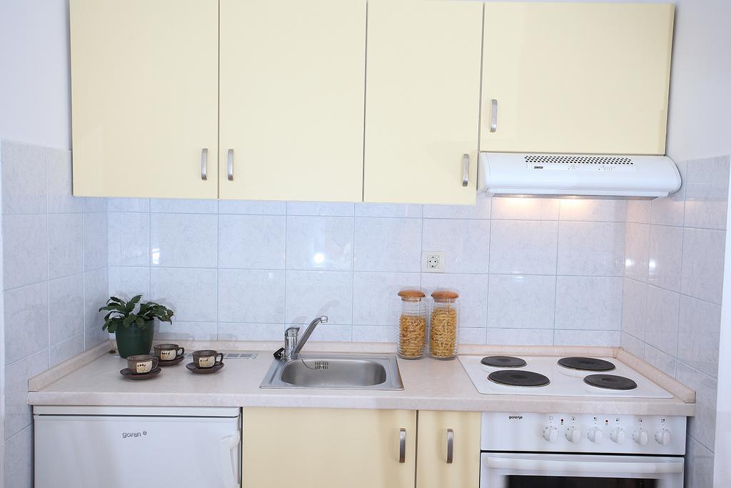 Apartment Mileta Макарська Екстер'єр фото