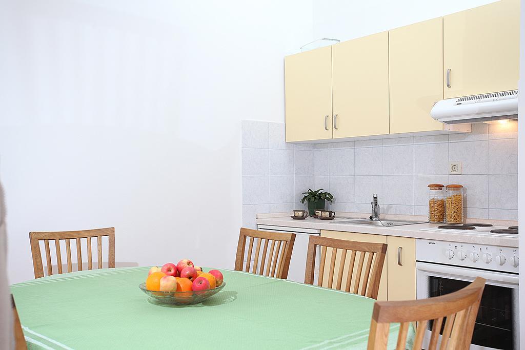 Apartment Mileta Макарська Екстер'єр фото